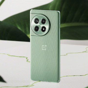 Три расцветки, три материала: постеры всех вариантов OnePlus Ace 3 Pro