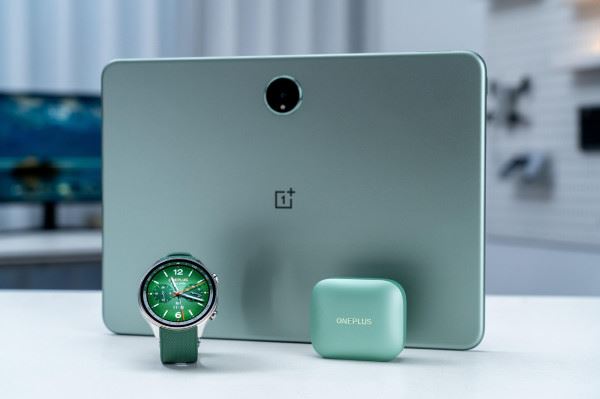 OnePlus Pad Pro и Watch 2 красуются на студийных фото до запуска