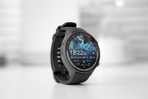 OnePlus Pad Pro и Watch 2 красуются на студийных фото до запуска