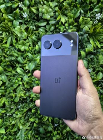 Металлический OnePlus Nord 4 во всех цветах красуется на живых фото